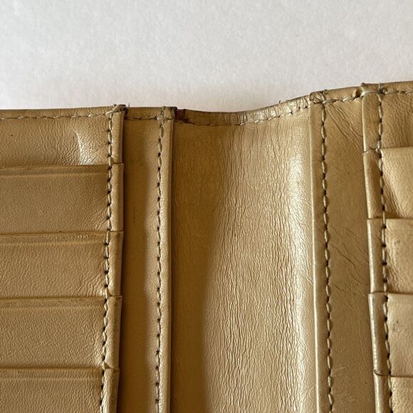 Kate Spade Wallet With Coin Zip New York Red patent Leather Tan Inside Used - Picture 13 of 16